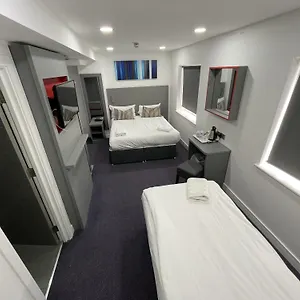 Goodmayes Hotel