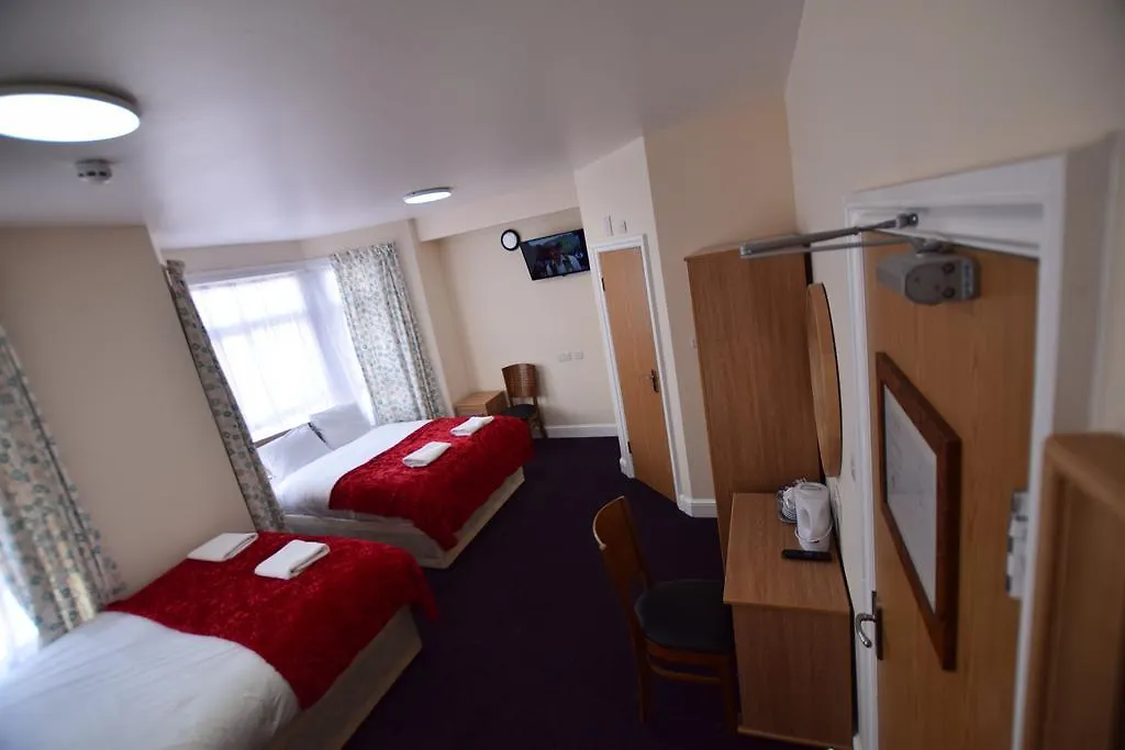 Woodlands Lodge Ilford Hotel