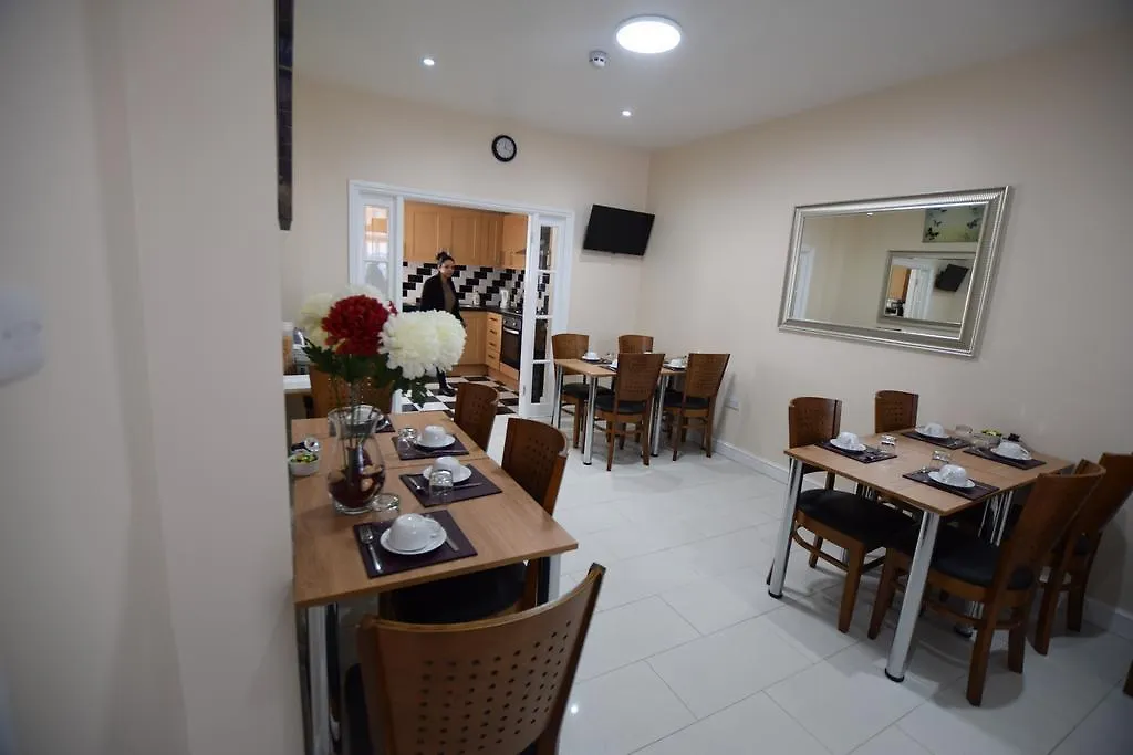 Hotel Woodlands Lodge Ilford