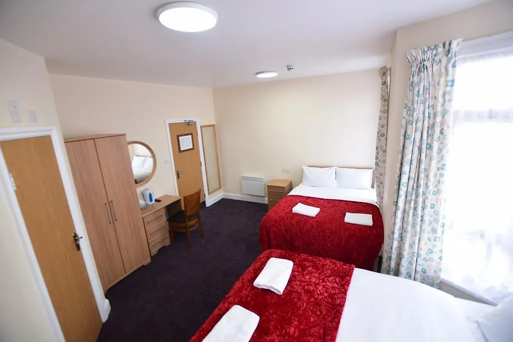Woodlands Lodge Ilford Hotel